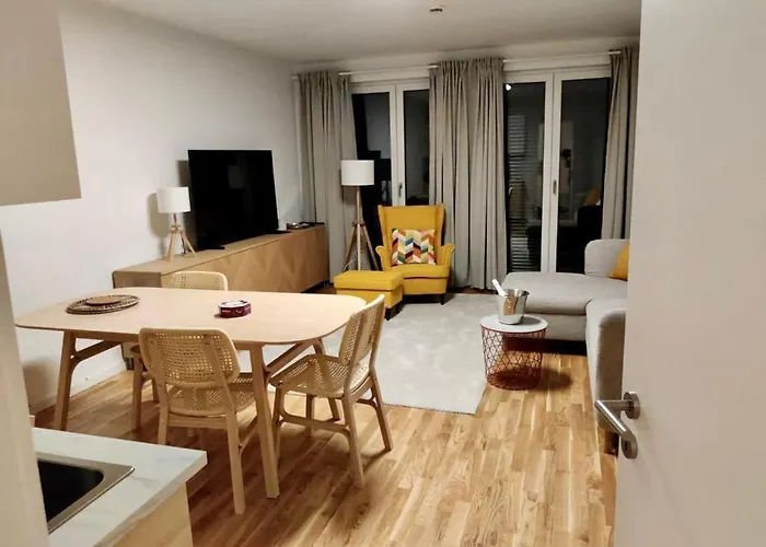 Neue Stillvolle Im Steinbach Palais, Ideale Lage アパート